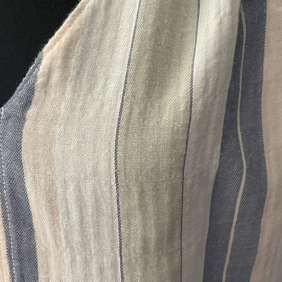 Top - Picture 6 of 8